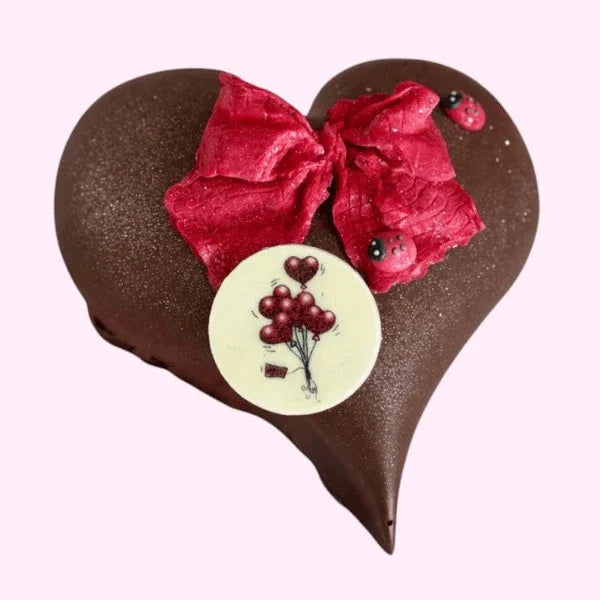 - filled_chocolate_smash_cake_heart_3 -- Sweet Snap Sydney