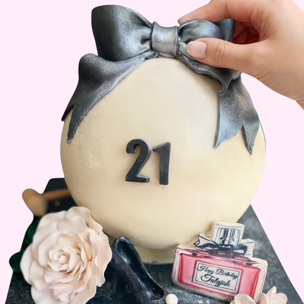 - smash_cake_21st_birthday_2 -- Sweet Snap Sydney