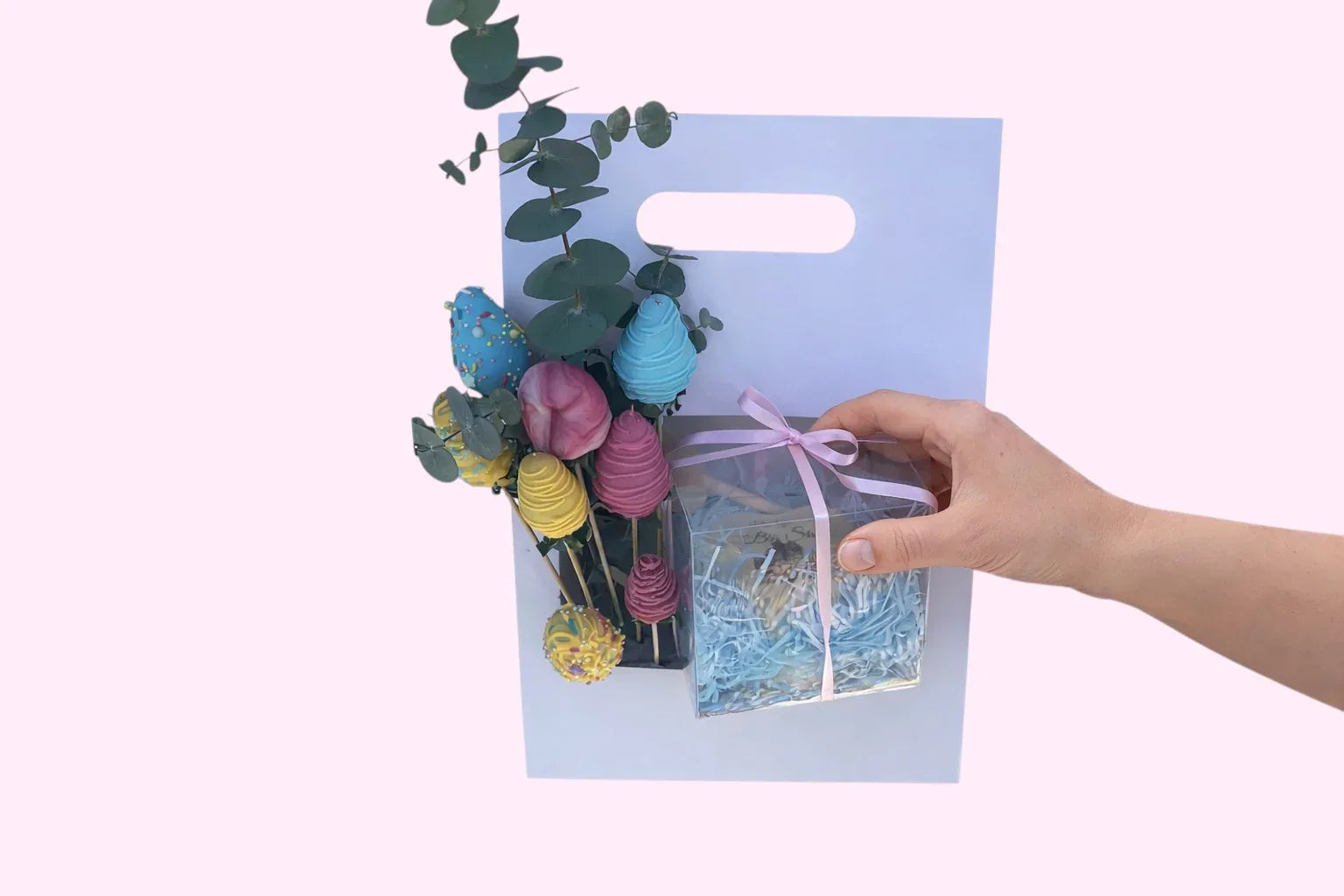 - smash_cake_bouquet_4 -- Sweet Snap Sydney