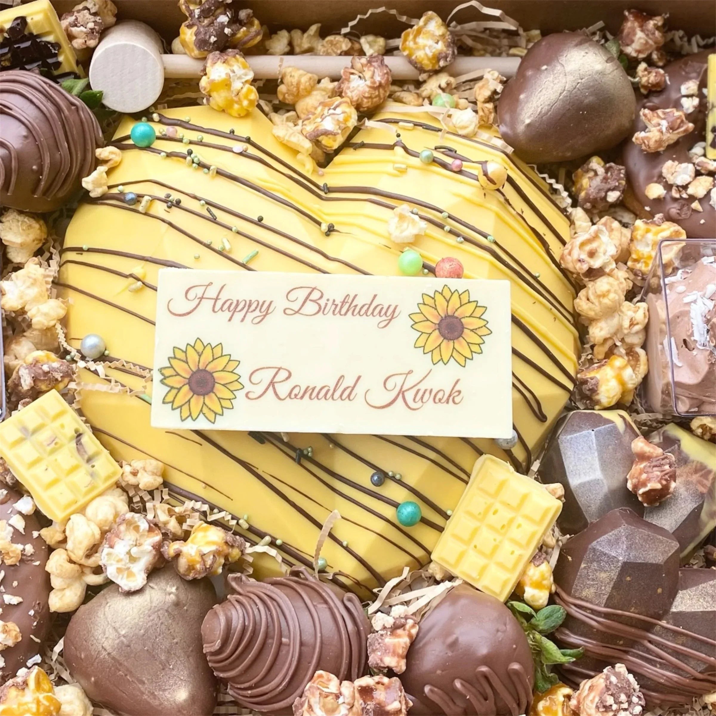 - smash_cake_heart_package -- Sweet Snap Sydney