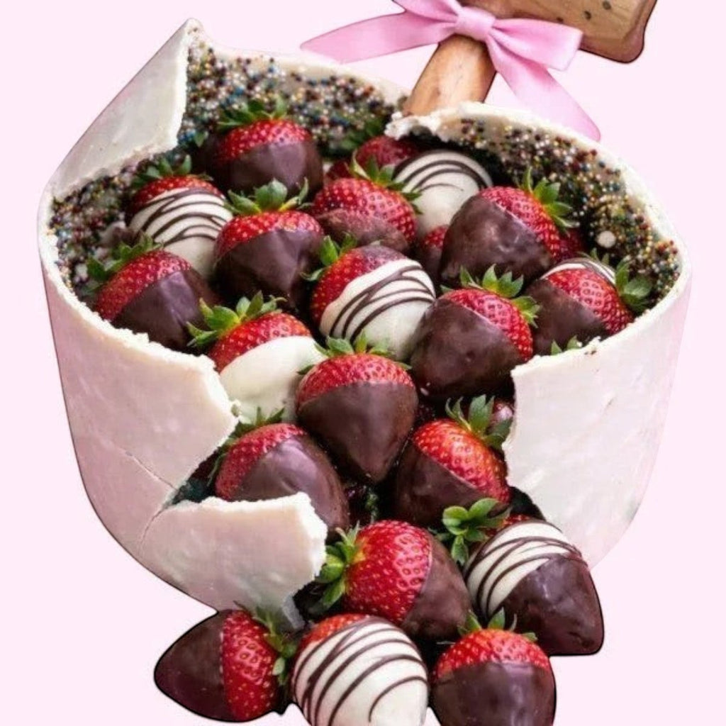 - smash_cake_strawberries -- Sweet Snap Sydney