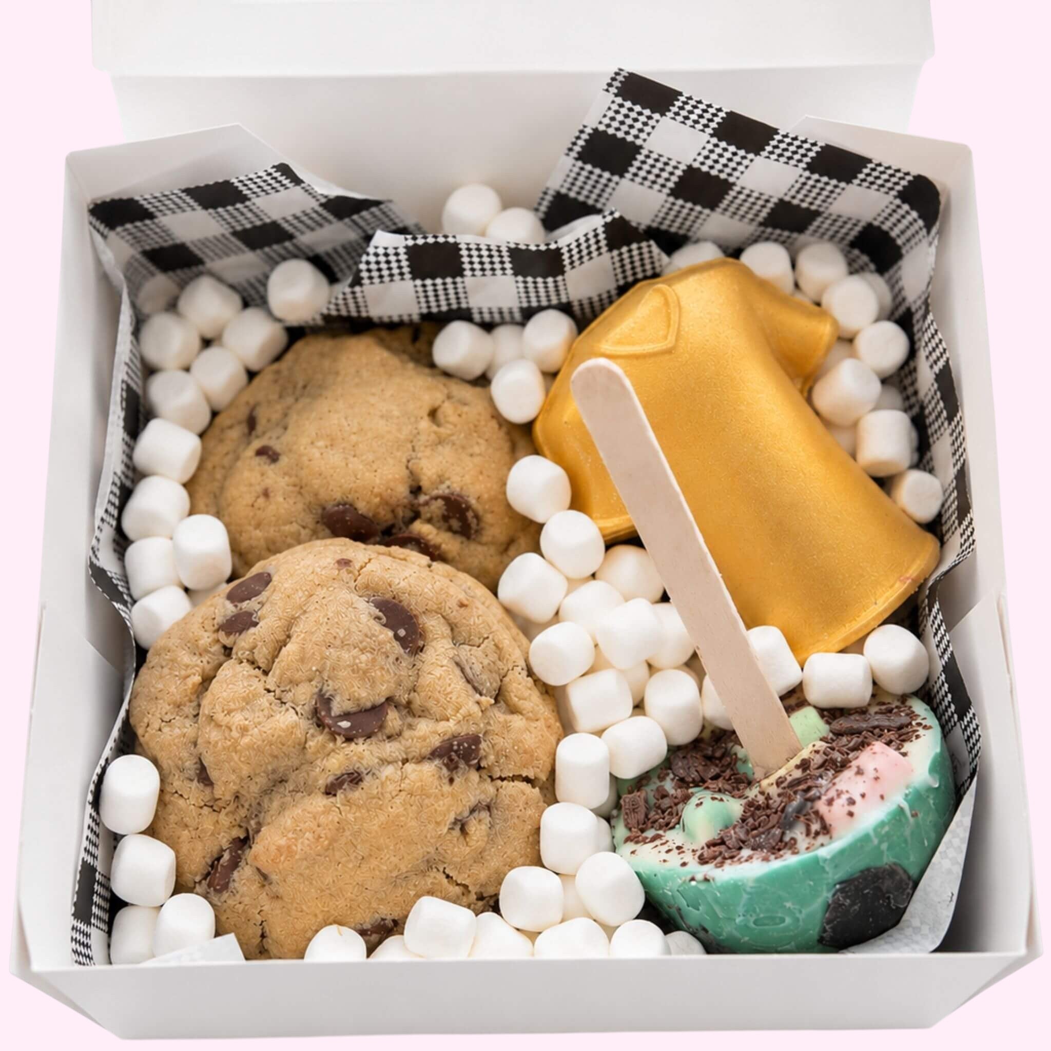 Sweet Snap Sydney soccer hot chocolate bomb gift box with cookies and marshmallows. Includes a gold soccer jersey.