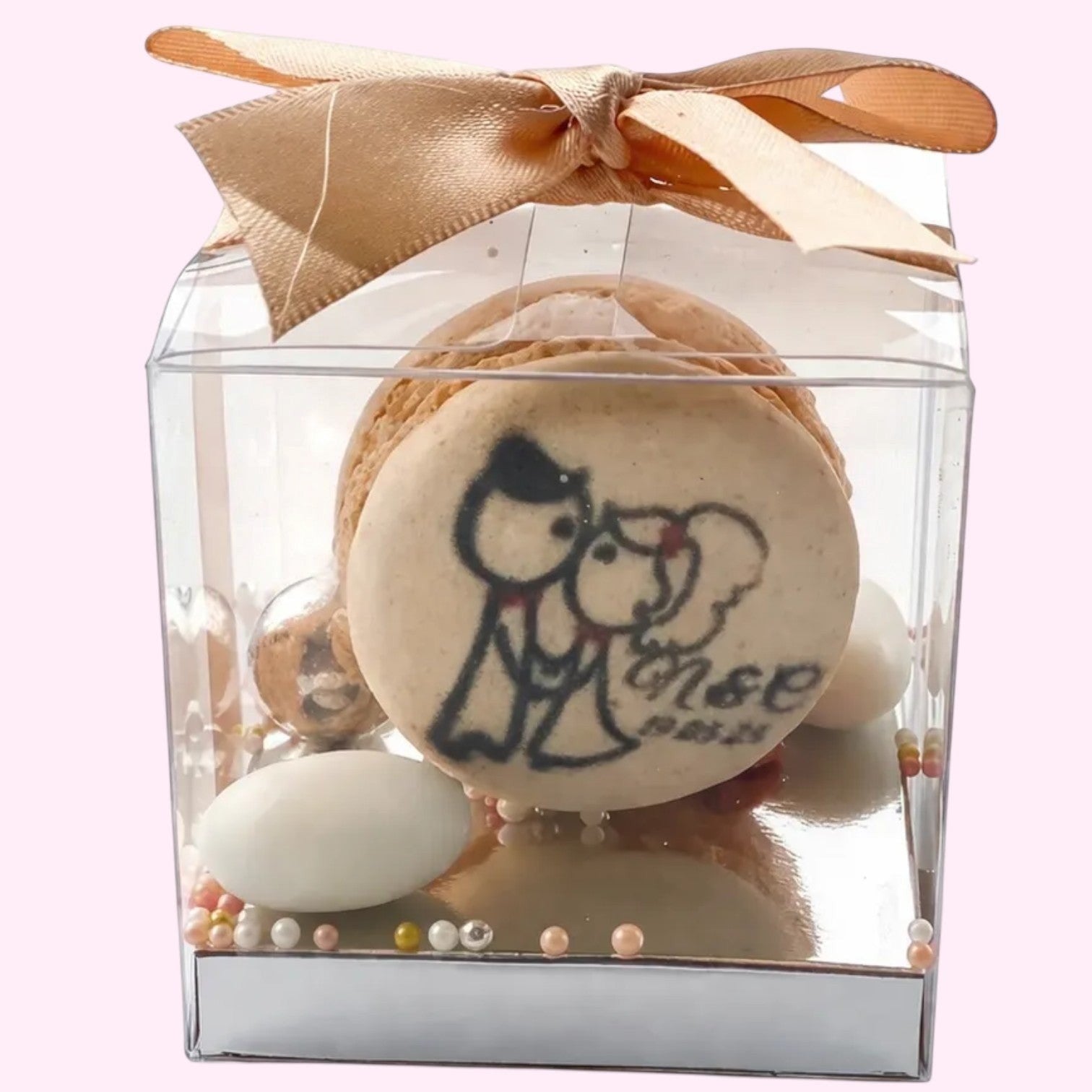 Sweet Snap Sydney wedding favor macaron gift box with bride and groom illustration and personalized message.